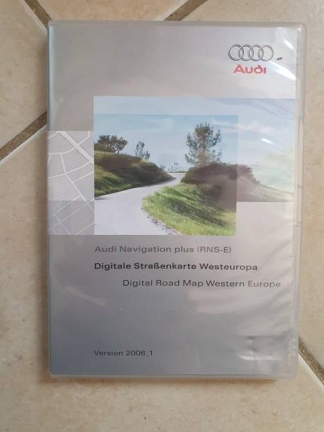 3 db Audi navigáció DVD egyben