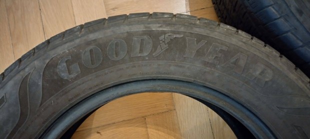3 db Goodyear Assurance 195/65R15 gumiabroncs