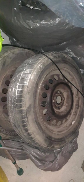 3 db.Opel G Astra felni nyári gumikkal eladó