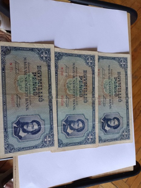 3 db egymillió pengő 1945-ből