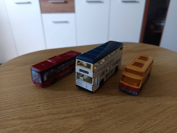3 db matchbox kis busz elad