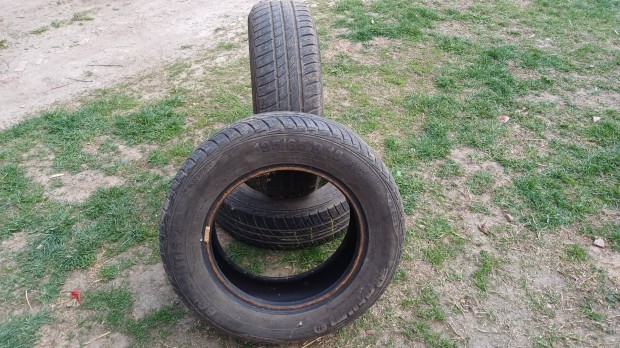 3 db ny�ri gumiabroncs elad�
