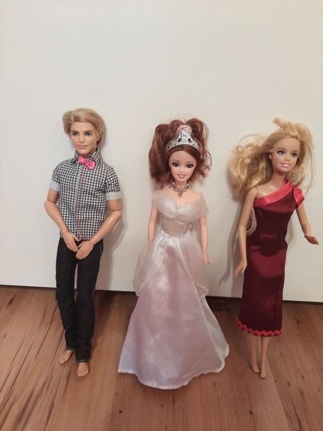3 db-os Barbie baba szett, ruhval egytt