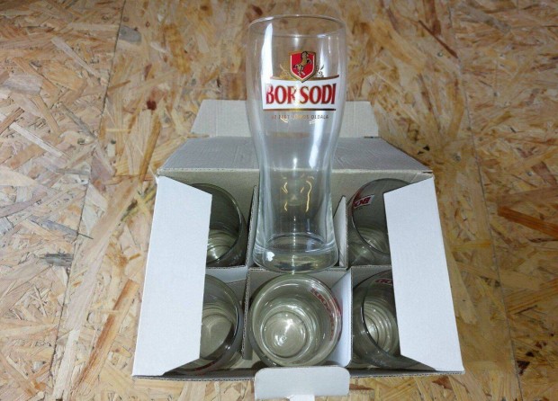 3 doboz új pohár, egyben eladók. Söröspoharak