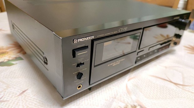 3 fejes Pioneer deck CT737