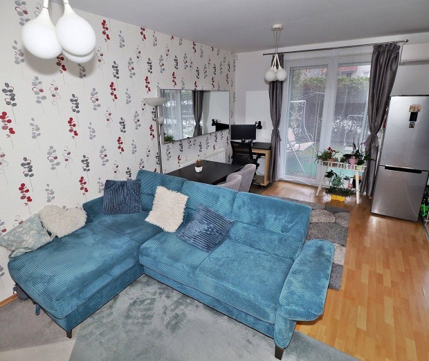 3 ker Hunor utc�ban 53 m2 2 szob�s kertkapcsolatos lak�s elad�