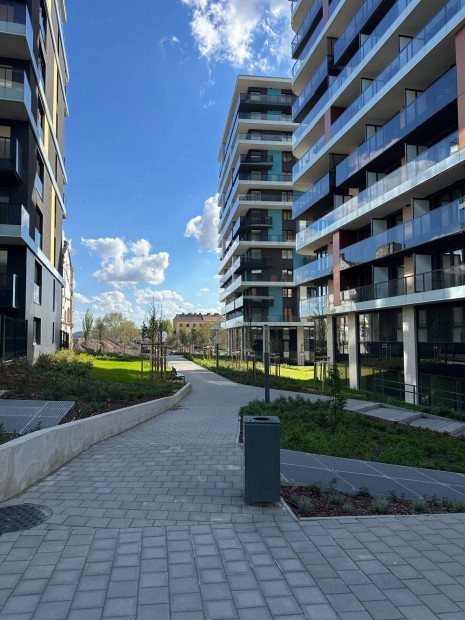 3.ker Waterfront City lakóparkban most átadott dunai panorámás lakás