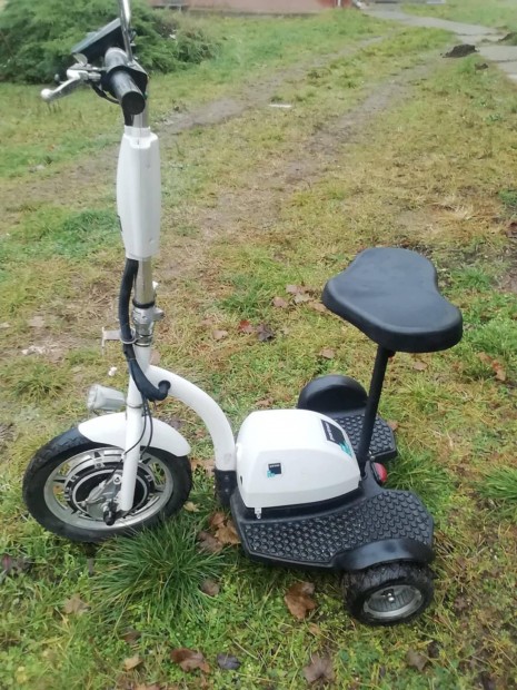 3 kerek elektromos moped