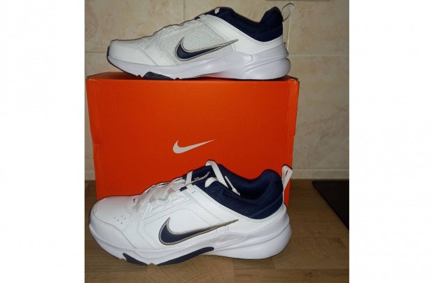 3 pár 45-ös Nike defy all day sportcipő eladó, új, Ingyen szállítással