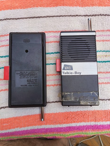 3 pár játék walkie talkie kisebb-nagyobb hibákkal