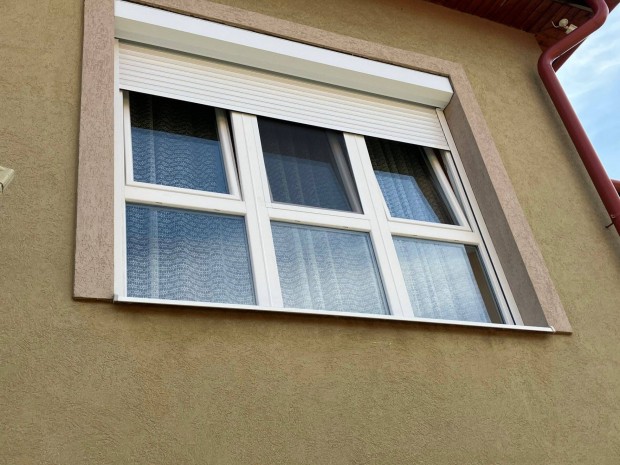 3 szrny manyag ablak - ablakfal