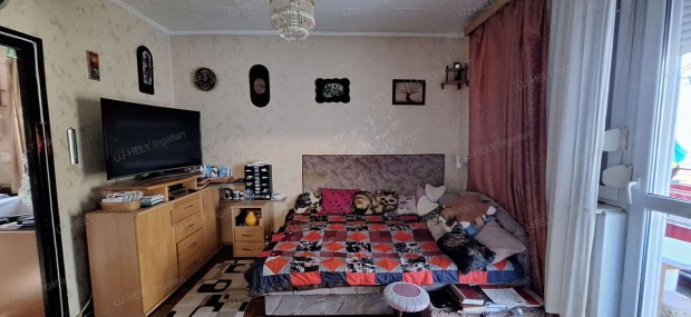 3 szob�s, �tkez�s g�zf�t�ses lak�s elad� S�toralja�jhelyen!