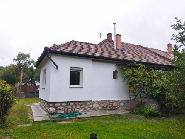 3 szob�s csal�di h�z Di�sgy�rben