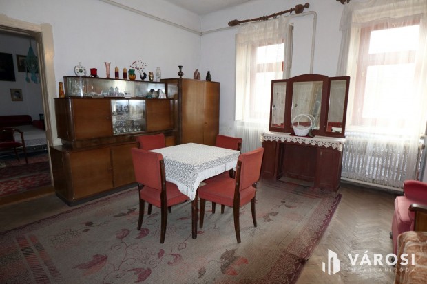 3 szob�s kertes h�z Orosh�z�n elad�