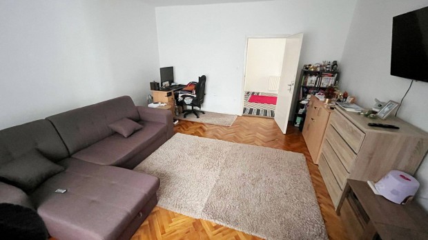 3 szob�s k�lt�zhet� csal�di h�z elad�!