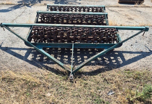 3 tagos rgtr henger elad