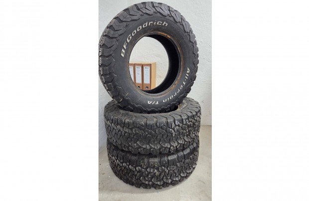 3db LT 255/70r16 Bfgoodrich All-Terrain KO2 terepgumi