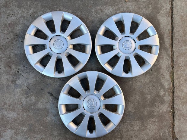 3db Skoda 15-�s gy�ri diszt�rcsa sz�p �llapotban!