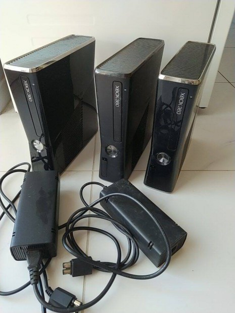 3db Xbox 360 Slim jtkgp konzol 250Gb winchesterrel, 2db tpegysg