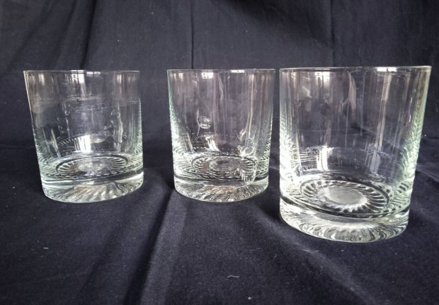 3db masszv Whiskey-s pohr