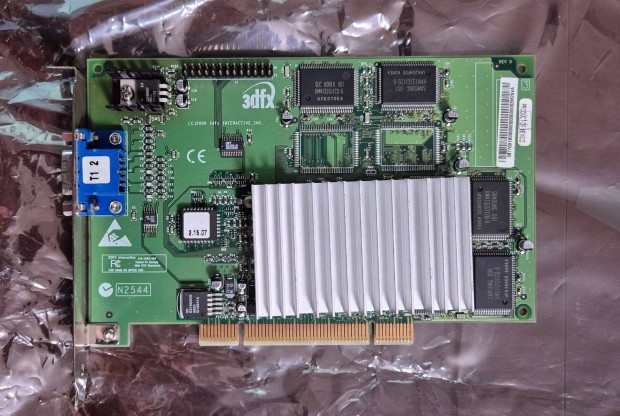 3dfx Voodoo 3 2000 16mb Sgram PCI ! elad