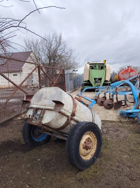 400 literes vizeslajt