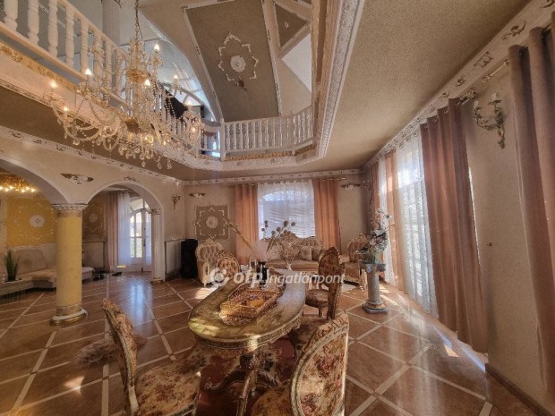 400 nm-es h�z elad� �rd