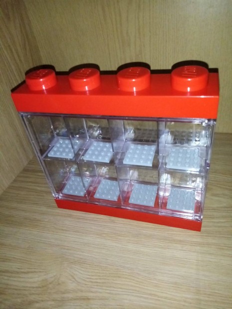 40650001 LEGO piros minifigura killt, trol doboz 8 minifigurhoz