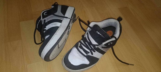 40,5 Heelys fekete-fehr guruls cip_2