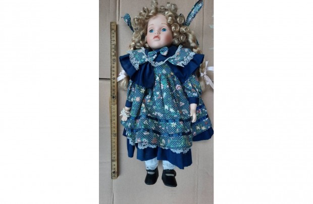 40 cm-es porcelán fejű baba eladó