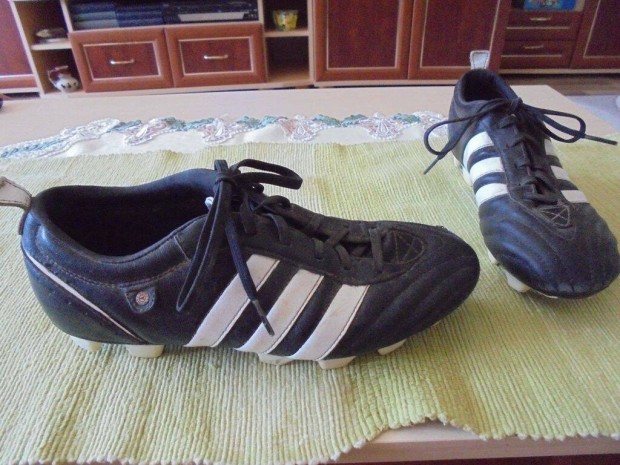 40-es Adidas stoplis foci futball cipő csuka