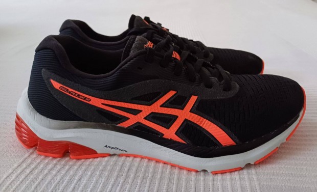 40-es Asics Gel-Pulse 12 1012A724 futcip