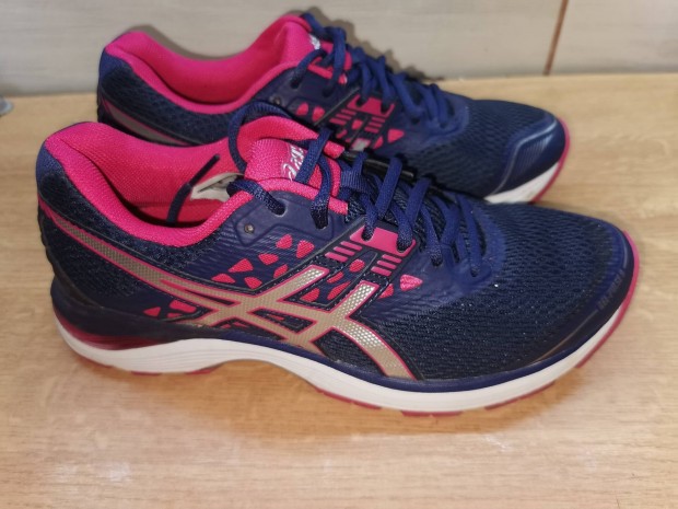 40-es Asics Gel Pulse 9 ni futcip