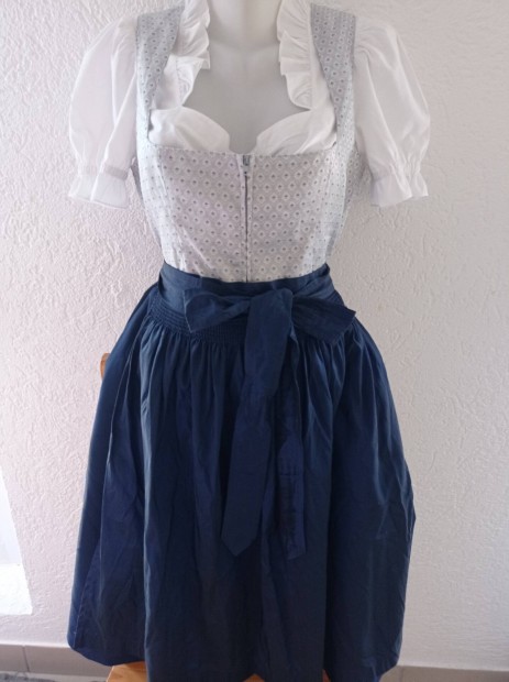 40-es dirndl ruha ktnnyel 