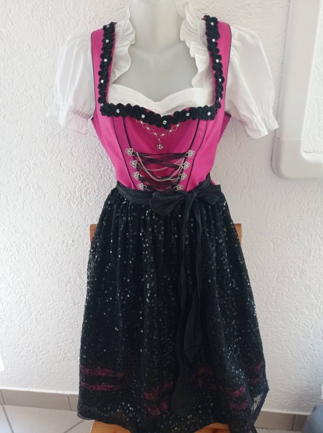 40-es dirndl ruha ktnnyel 