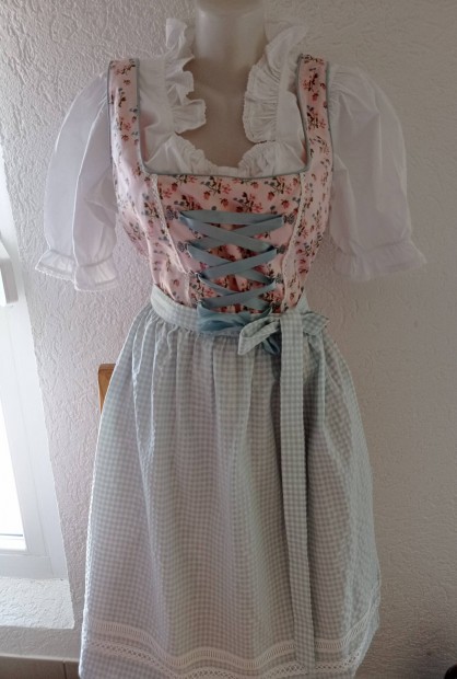 40-es dirndl ruha ktnnyel 