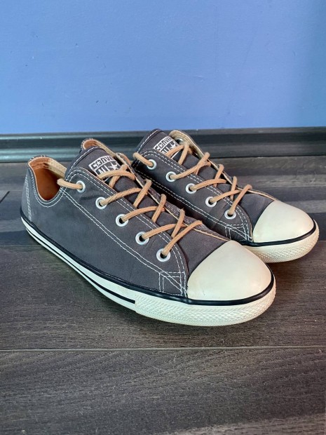 40-es mret Converse slim