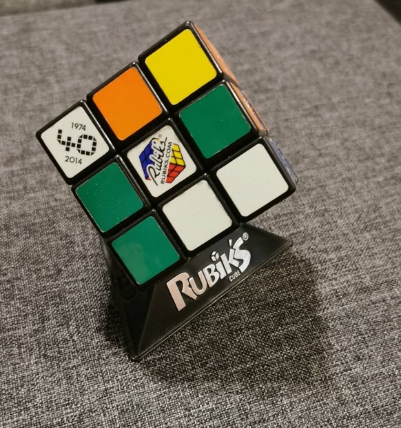 40 ves jubileumi kiads Rubik kocka talppal 