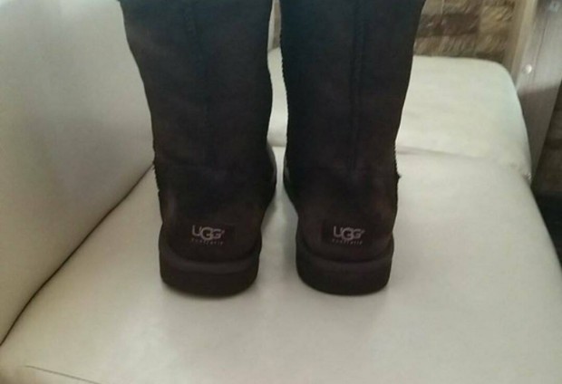 40es Ugg mini csizma elad 