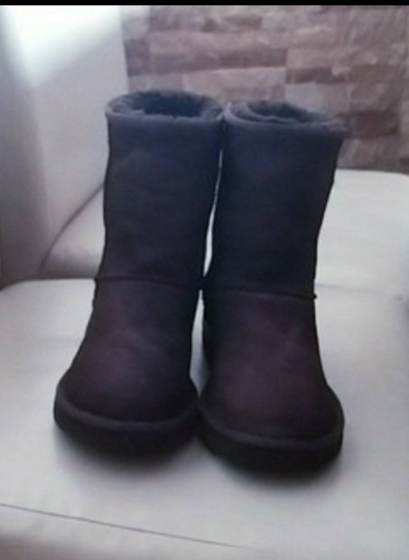 40es Ugg mini csizma elad 