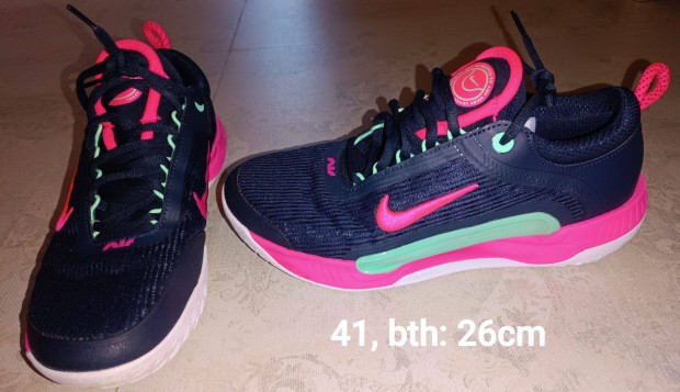 41 Nike Zoom Court teniszcip