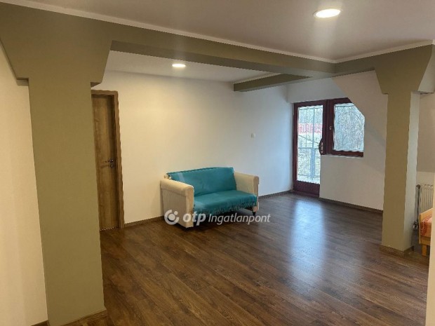 420 nm-es h�z elad� Si�fok