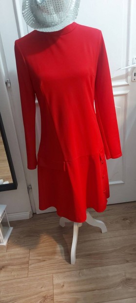 42-es piros ruha Orsay