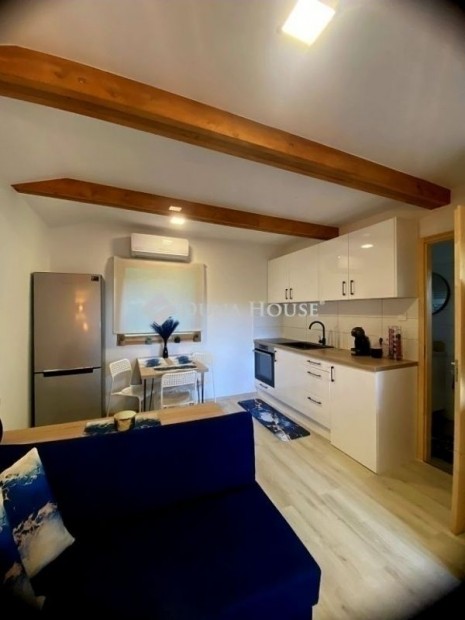 42 nm-es h�z elad� Orf�