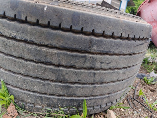 435/50 R19.5 Pótkocsi kerekek jó gumikkal