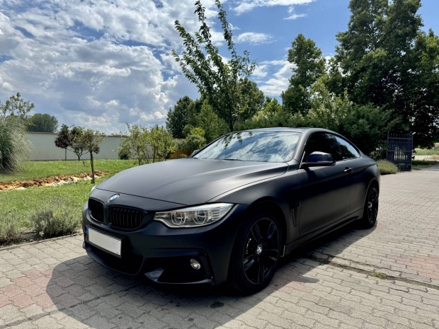 435 XD Coupe M paket Panorámatető