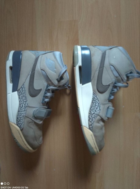 43- as Air Jordan Legacy 312