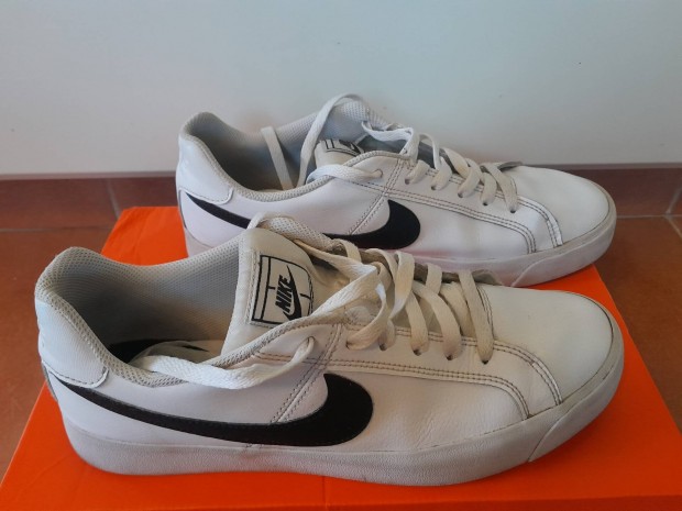 43-as Nike Court Royale flcip