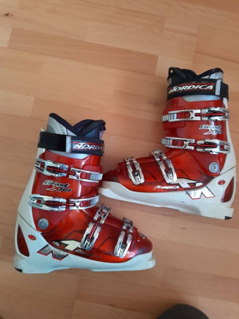 43-as Nordica sbakancs 27-27,5 cm j llapotban