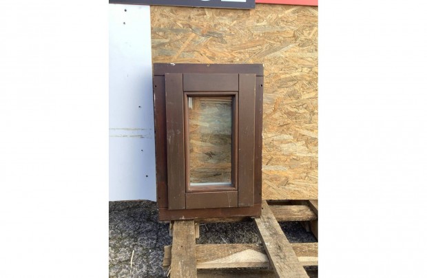 43x66 cm bontott ktrteg veggel szerelt fix fa ablak (nem nyithat)